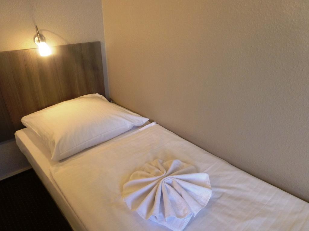 Hotel Rehberge Berlin Mitte Екстериор снимка
