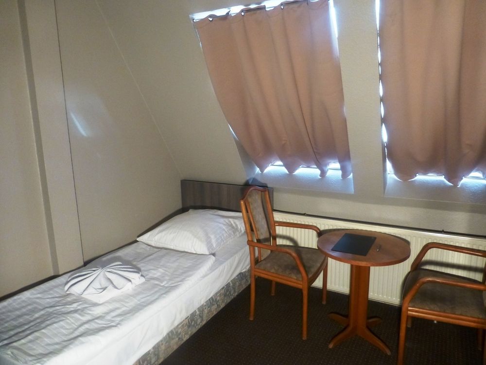 Hotel Rehberge Berlin Mitte Екстериор снимка
