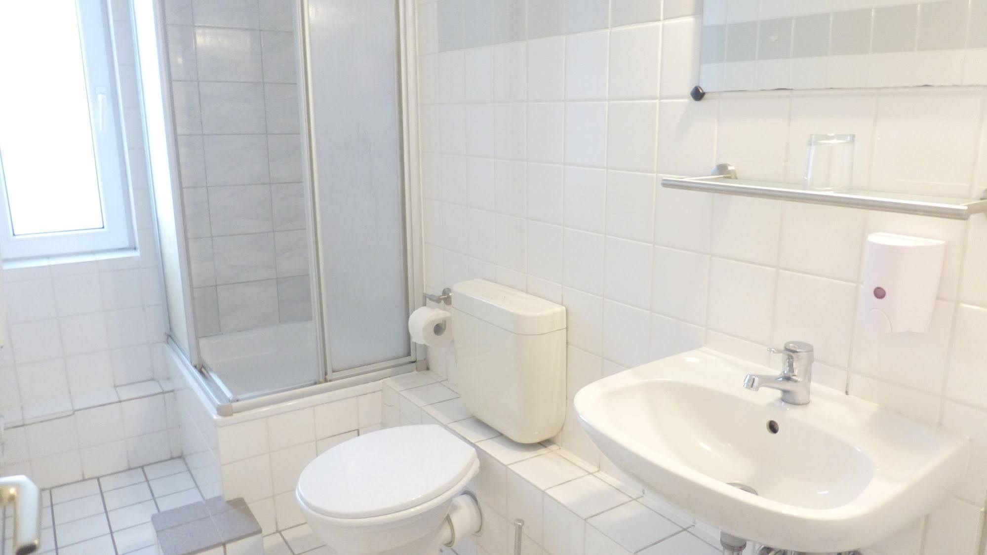 Hotel Rehberge Berlin Mitte Екстериор снимка